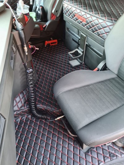Downsides VOLVO FH Version 4 quilted truck mats 